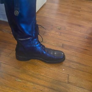 Dolce & Gabana men’s leather high zippered boots.